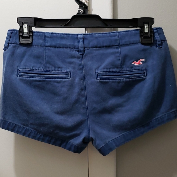 Shorts - Picture 3 of 3